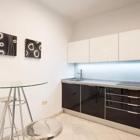 Urbe10 Cister 1 Bedroom Apartment Málaga